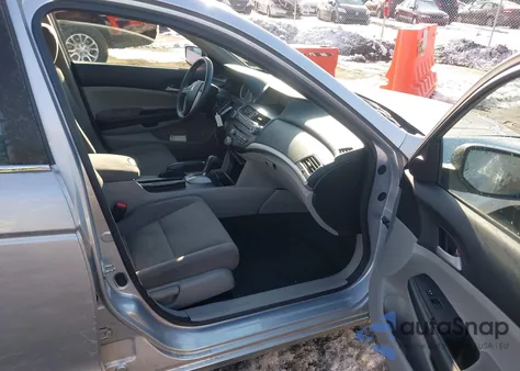 2011 Honda Accord 2.4 Lx z USA, uszkodzony, nr VIN 1HGCP2F39BA234218